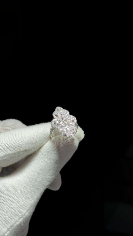 Marquise 1.5 karat Ring White Gold