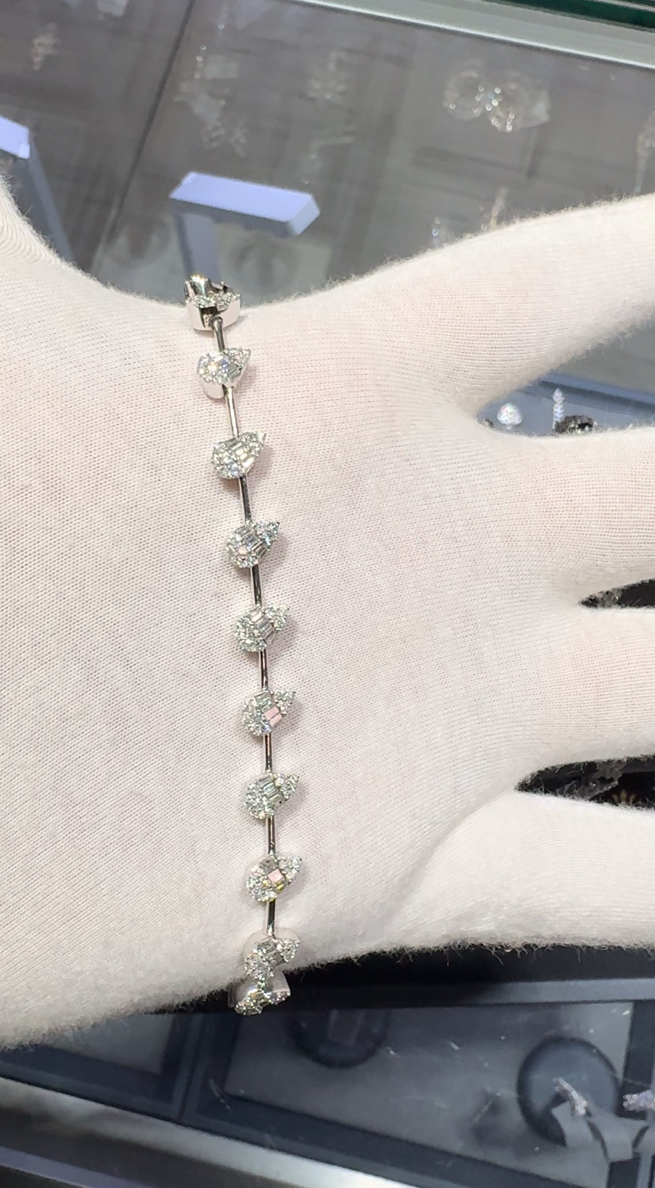 Pear shaped Diamond Bracelet